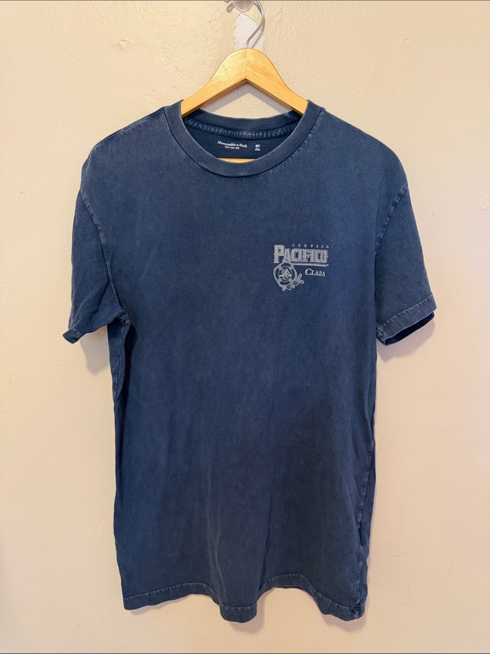 Abercrombie & Fitch Navy Graphic Short Sleeve Tee